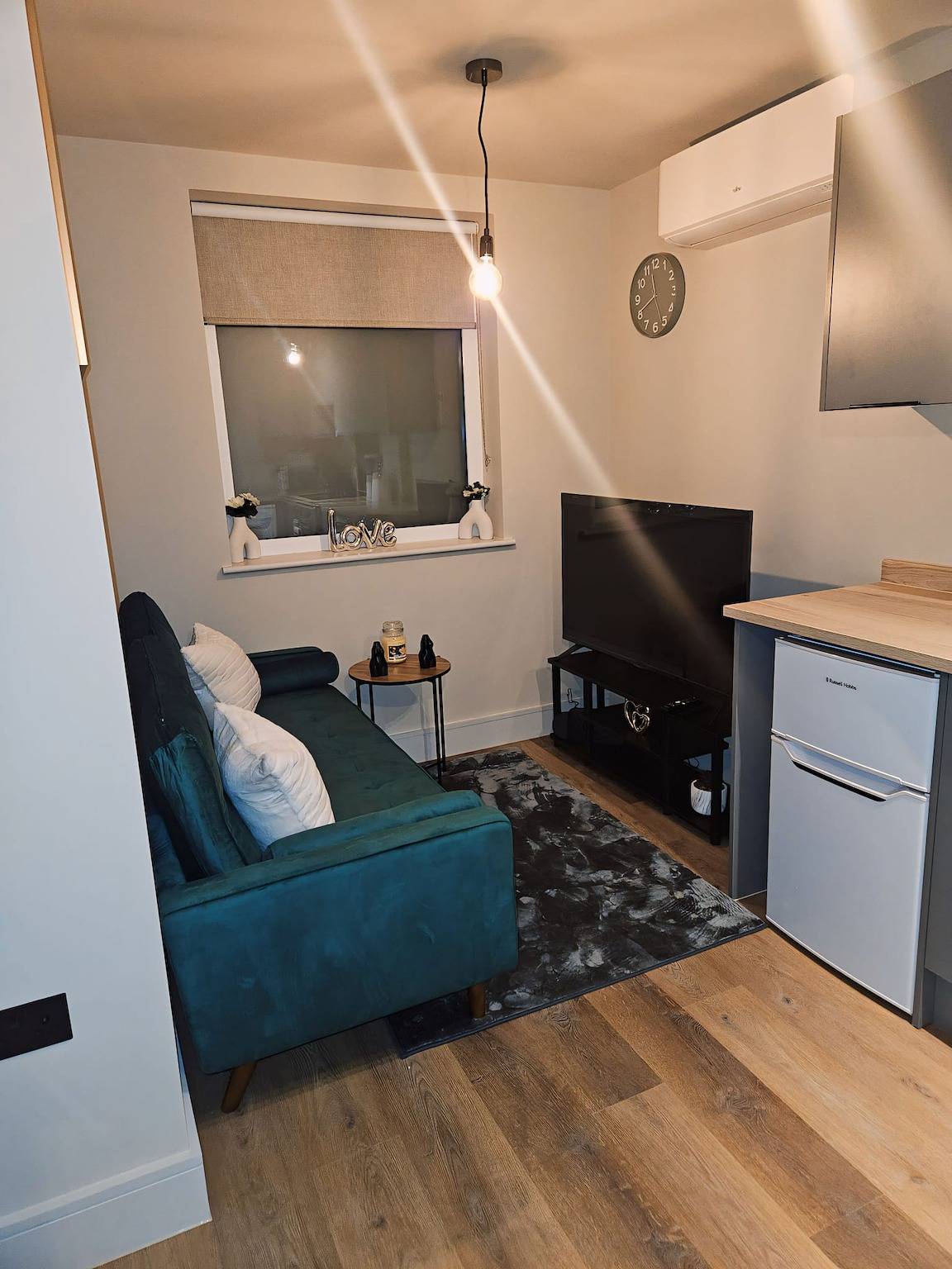 Entire vacation apartment, Lovely 1-Bed Apartment 5 mins from Romford station in Havering, London