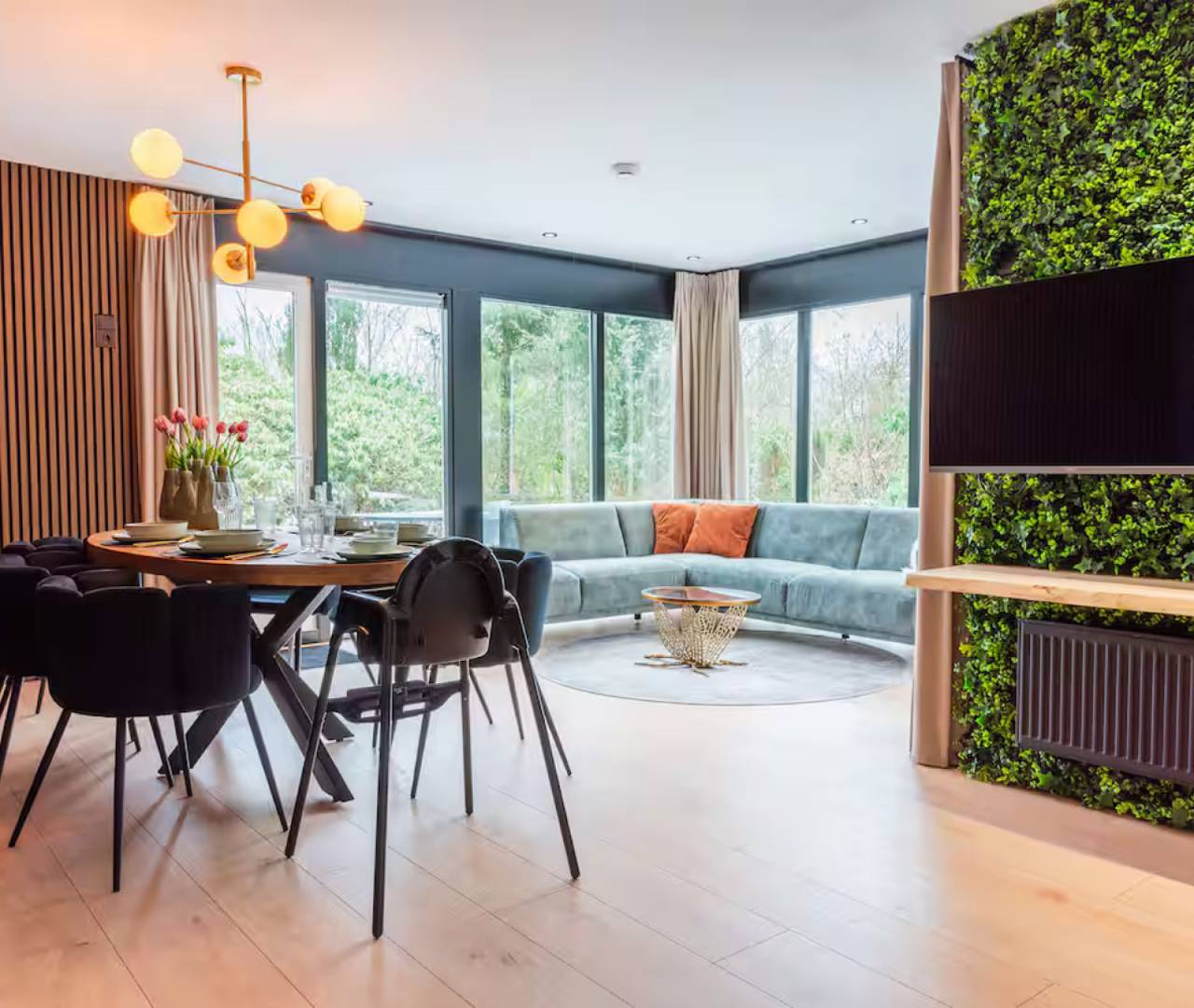 Gemütliches, renoviertes Waldhaus für 4 Personen mit Sauna und Whirlpool, mitten im Wald in Friesland