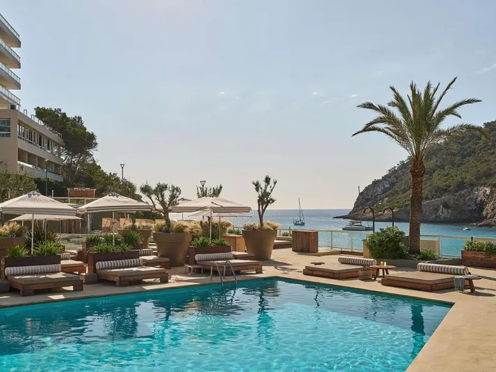 Hotel für 2 Personen, mit Terrasse und Pool sowie Ausblick, mit Haustier - 1