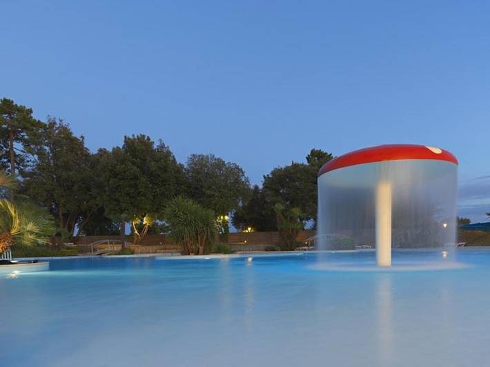 Camping pour 6 personnes, avec piscine à Saint-Palais-sur-Mer - 3
