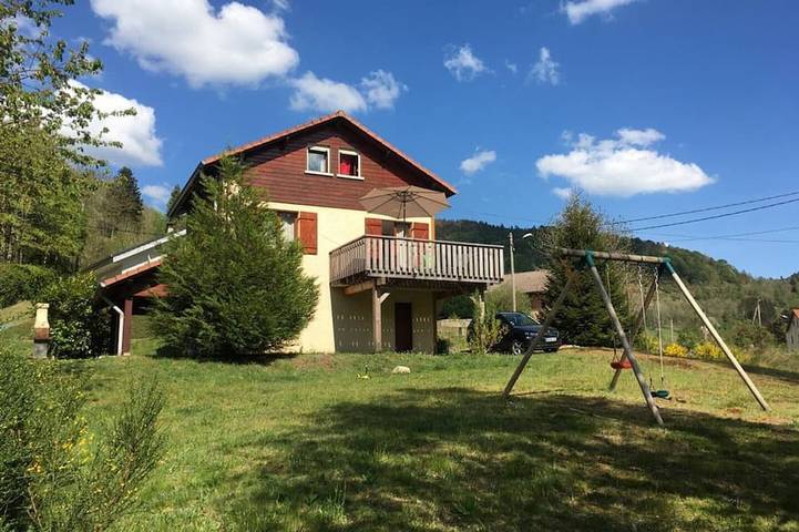 Gîte pour 8 personnes, avec jardin