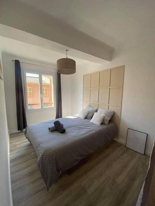 Appartement entier, One-Bedroom Apartment in La Crau, Côte méditerranéenne (France)