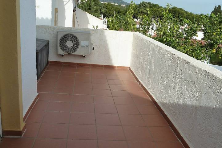 Bungalow pour 6 personnes, avec balcon et piscine, animaux acceptés à Calpe