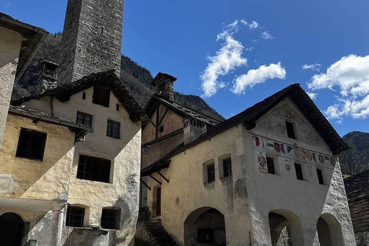 Ferienhaus für 19 Personen, mit Terrasse im Tessin