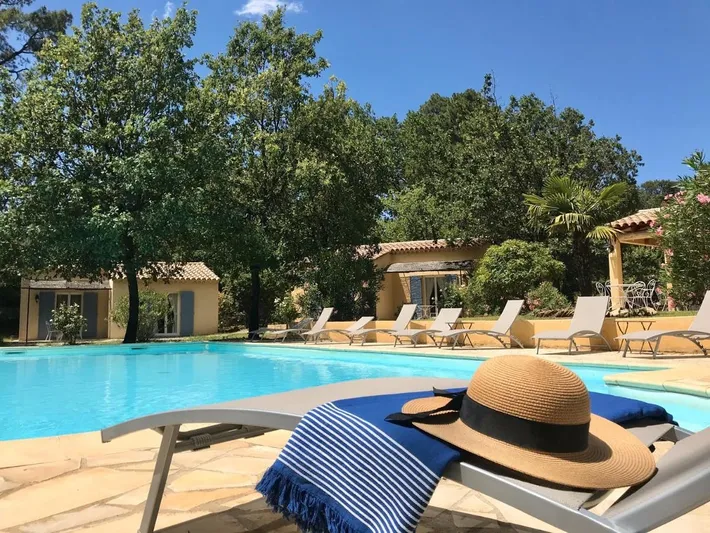 Alojamiento y desayuno para 2 personas, con jardín además de piscina y vistas - 1