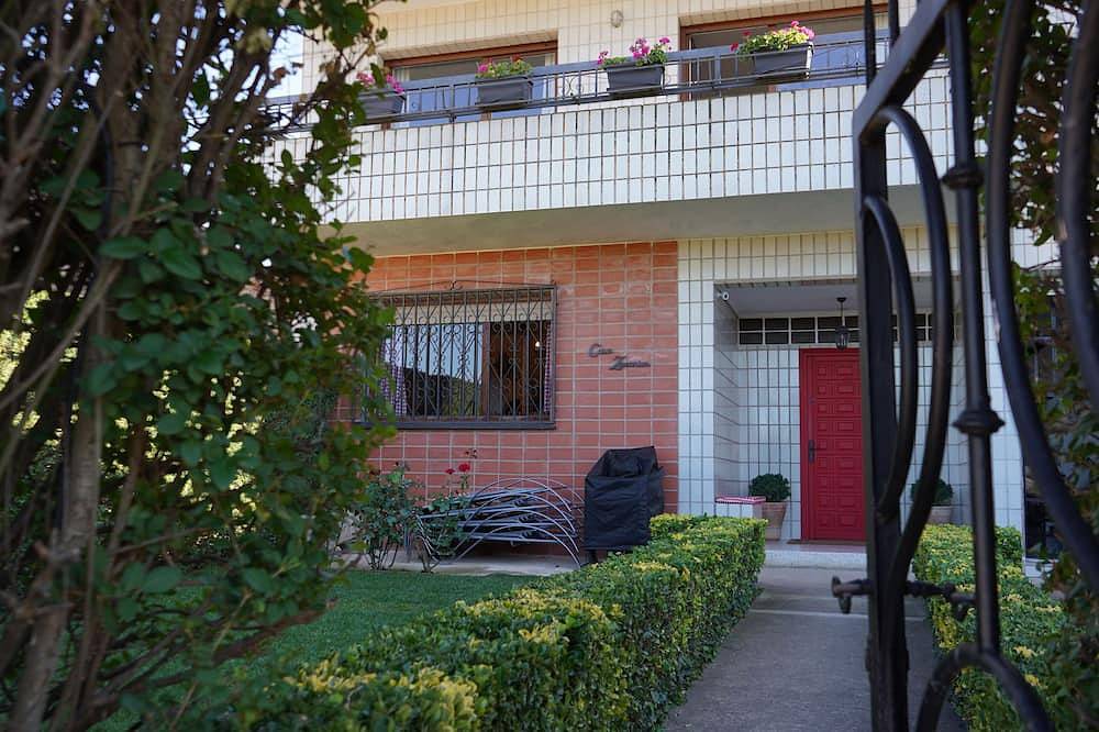 Ganze Wohnung, Apartamento en un Encantador Pueblo in Herramélluri, La Rioja Provinz