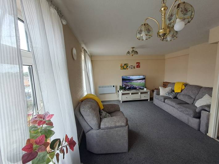 Entire holiday apartment, Apartment Sleeps 5 with Parking in Nottingham, East Midlands