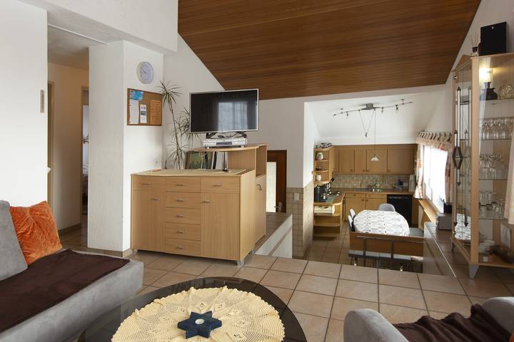 Ganze Ferienwohnung, Ferienwohnung Lerchenhüsli - 4.5 Zimmer-Chalet mit Bad/Dusche in Flumserberg, Flums