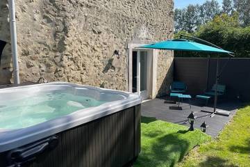 Gîte pour 2 personnes, avec jacuzzi, animaux acceptés à Coulonges-Cohan
