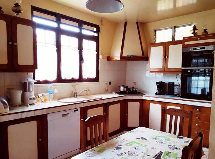 Gîte pour 2 personnes, avec jardin ainsi que piscine et vue, animaux acceptés à Gourbeyre - 4