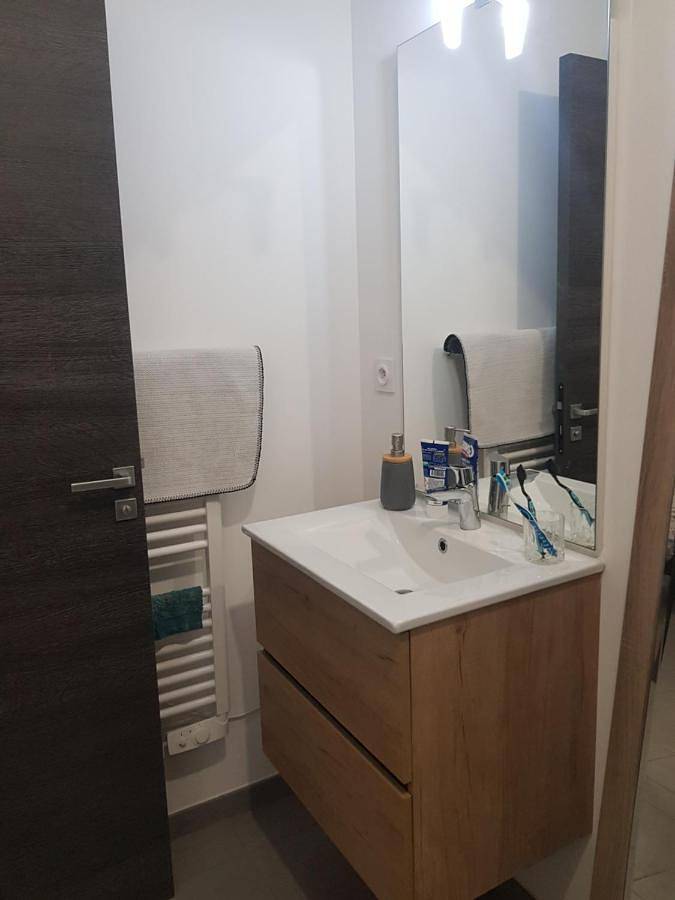 Gîte pour 7 personnes, avec terrasse, animaux acceptés à Ucciani - 2