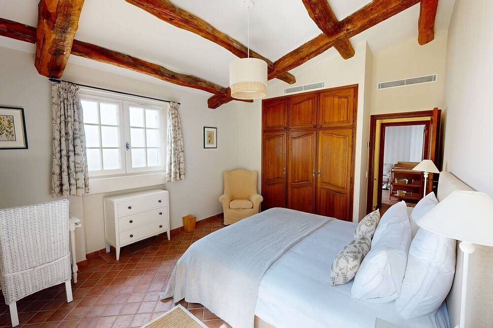 Villa L’Eden – Provençal Charm, Stunning Views in Èze, Nice region