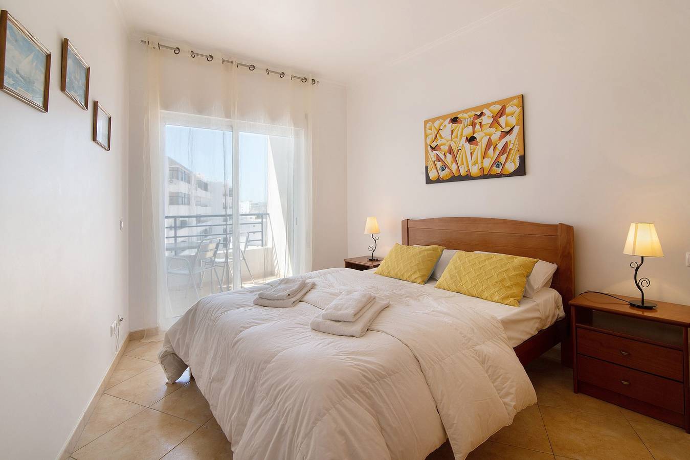 Entire apartment, Apartment 'Quarteira Beach Iii' with Balcony, Wi-Fi and Air Conditioning in Quarteira, Faro District