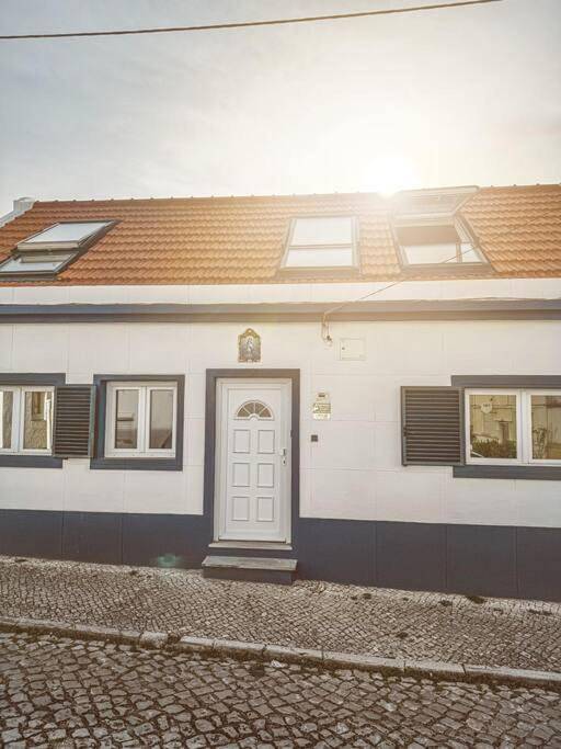 Casa rural para 10 personas, con jacuzzi además de jardín y terraza en Costa da Caparica - 4