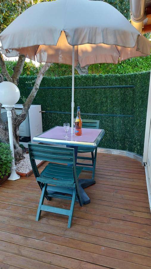 Apartamento de vacaciones para 2 personas, con vistas además de terraza y piscina - 1