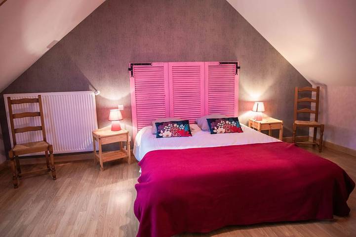 Gîte pour 7 personnes, avec jardin et terrasse à Saint-Léonard-des-Bois - 4