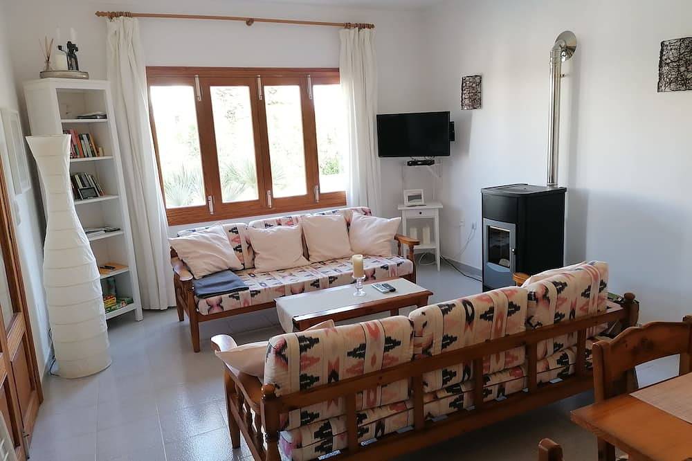 Ferienhaus mit Pool und Palmen in Cala Anguila, Manacor