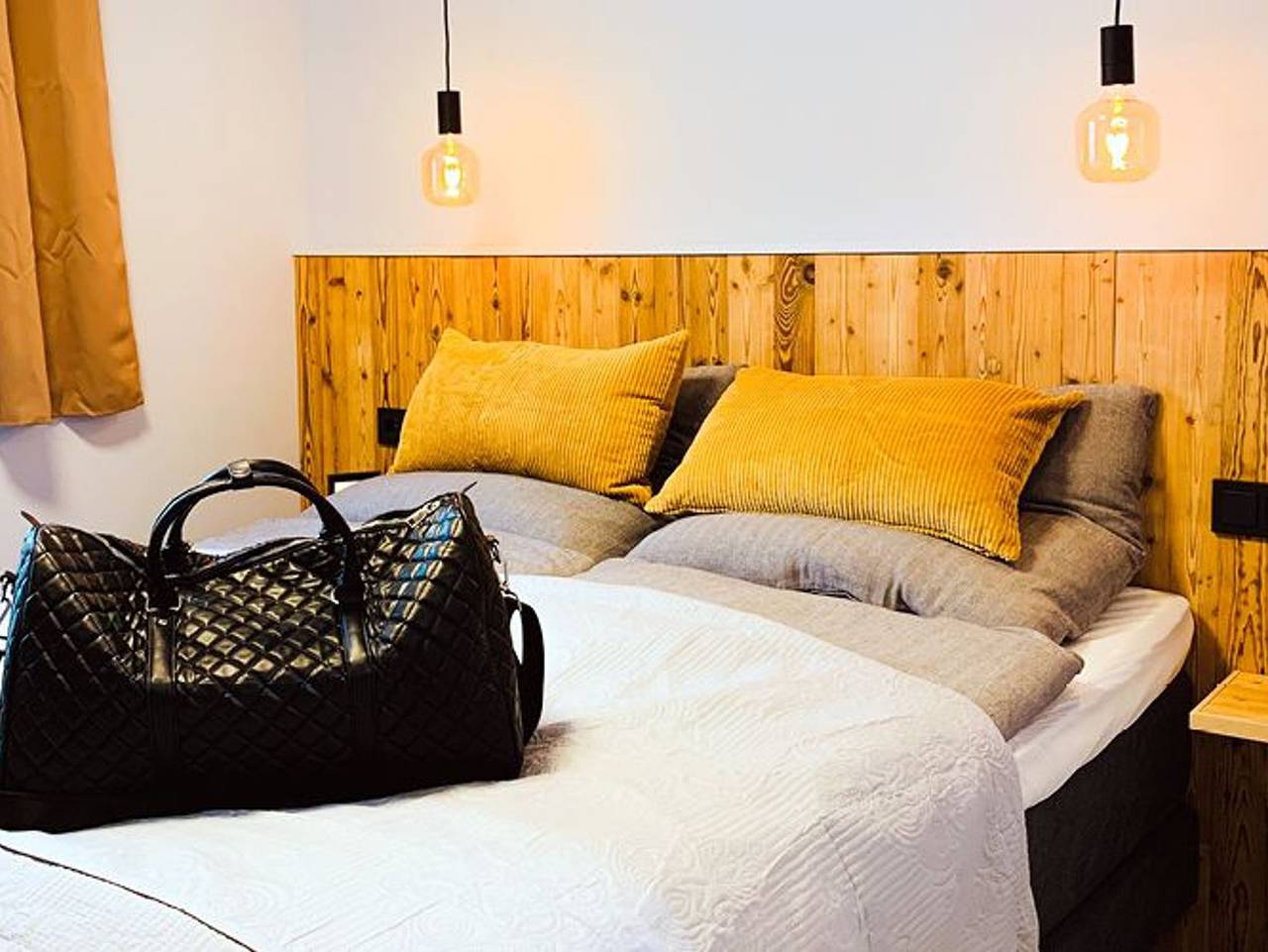 Ganze Ferienwohnung, Anderswo Apartments Gmbh - Smart Apartment 2+1 in Langenau, Alb-Donau-Kreis