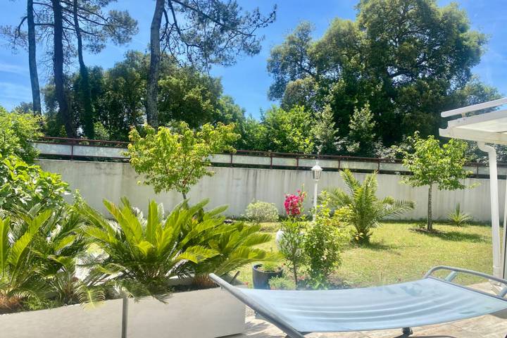 Maison de vacances pour 4 personnes, avec jacuzzi ainsi que jardin et terrasse, animaux acceptés