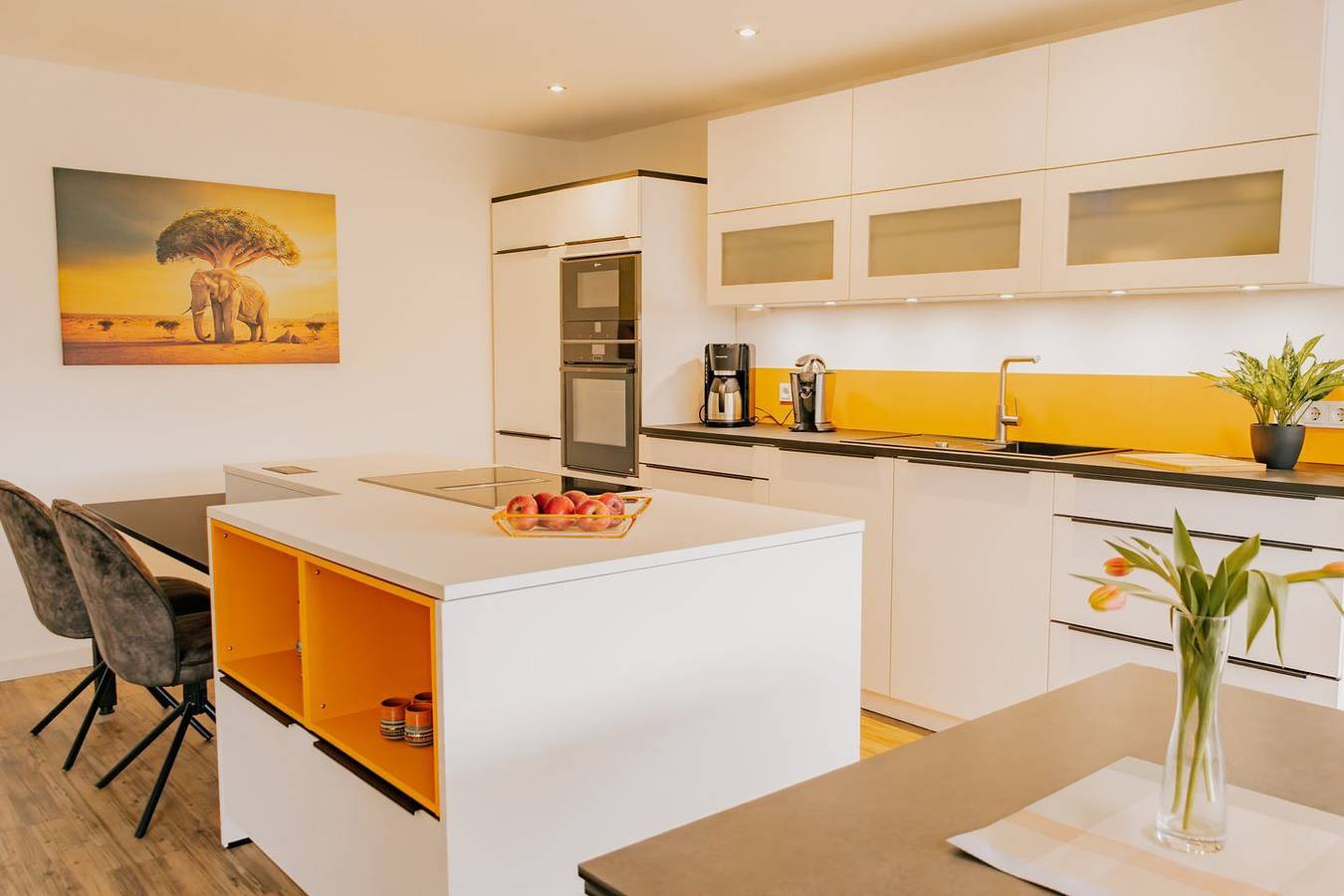 Apartamento entero, Panoramablick am Edersee – Ausblick. Balkon. Sauna. Top Lage.. in Hemfurth-Edersee, Edertal