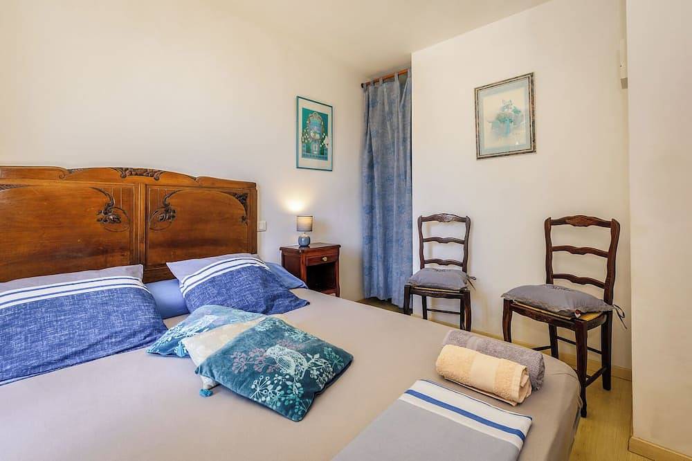Casalle, une maison confortable in Montcléra, Quercy