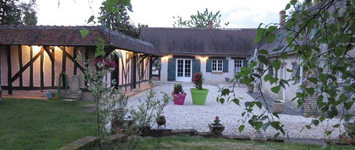 Gîte pour 4 personnes, avec jacuzzi et jardin à Souvigny-en-Sologne