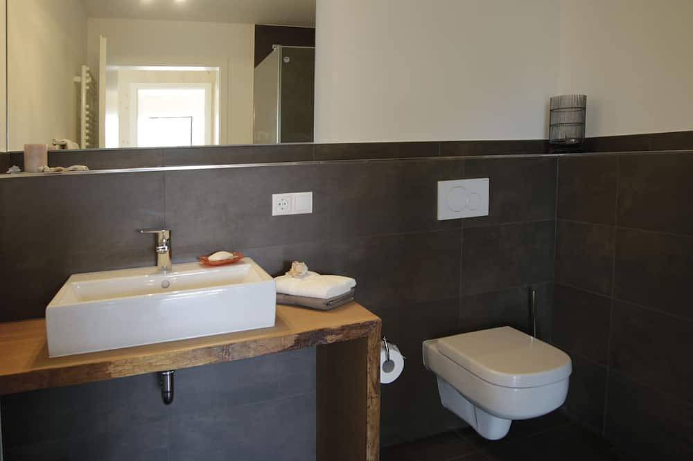Ganze Wohnung, Modernes Apartment (57qm) mit 2 Schlafzimmern und Südbalkon in Ebrach, Fränkisches Weinland