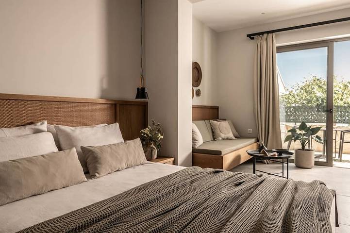 Apartment for 3 people, with garden and balcony as well as pool in Alykes