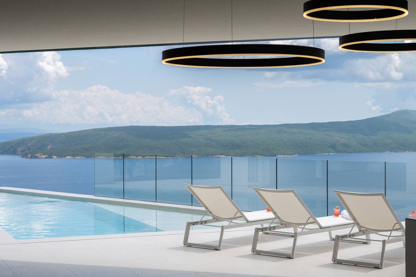 Luxusvilla Oceanic Abstraction mit Pool in Mošćenice, Moscenicka Draga
