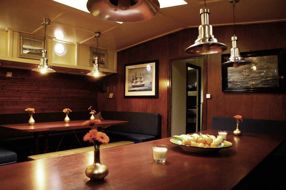 Voile 'Liberté' Amsterdam, 7 cabines, 20 lits in Weesp, Groene Hart