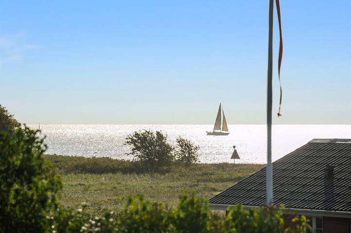 Ferienhaus für 6 Personen, mit Terrasse und Garten in Flovt Strand