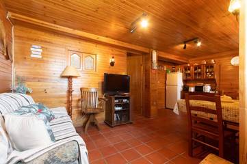Gîte pour 2 personnes, avec vue et terrasse dans Alvares