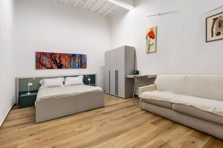 Entire apartment, Ser Lapo - Loggia Del Mazzei with Wi-Fi and Air Conditioning in Prato, Prato Province