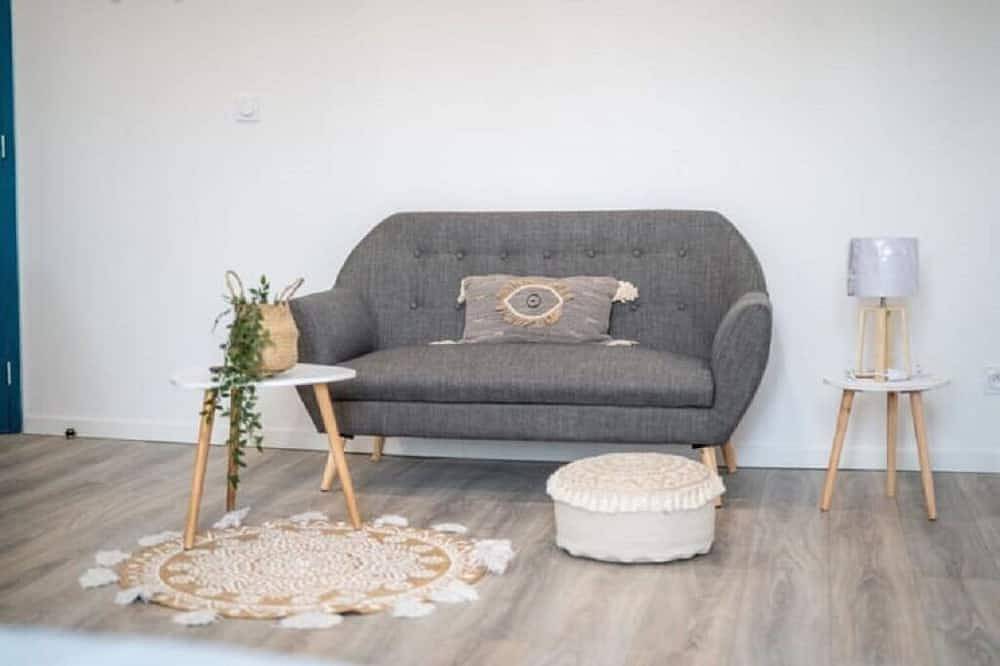 Entire apartment, Pearl 1 in Trith-Saint-Léger, Valenciennes region