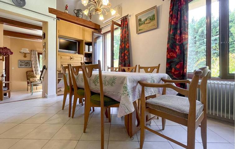 Location de vacances pour 6 personnes, avec vue sur le lac et piscine à Cabrières-d'Aigues - 4