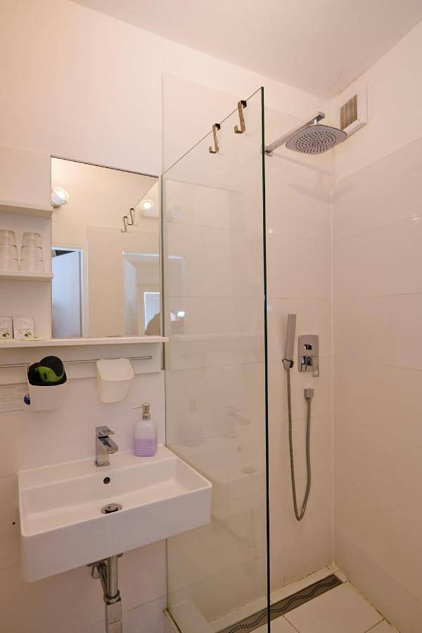 Maison d’hôte pour 3 personnes, avec jacuzzi ainsi que terrasse et sauna à Prague - 2