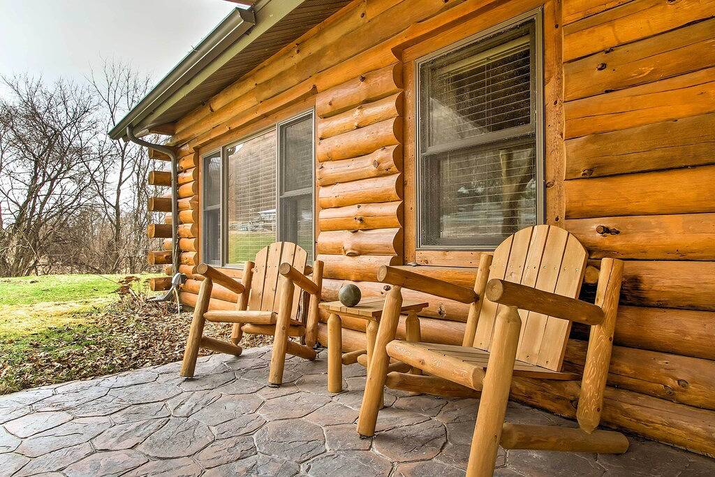 Gemütliche Ferryville Hütte mit Veranda in der Nähe von Angeln! in Crawford County (WI)