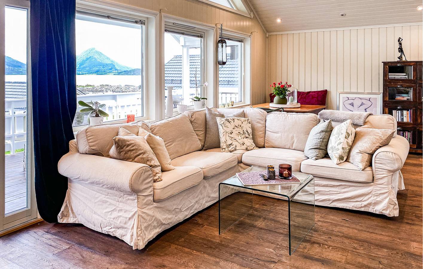 Ferienhaus für 4 Personen mit Terrasse in Fræna, Nördliches Fjordnorwegen