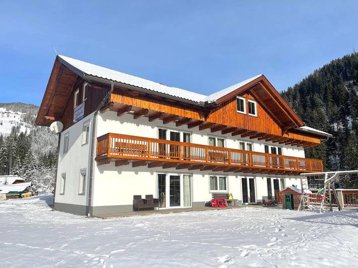 Ferienwohnung für 4 Personen, mit Balkon und Garten in Nockberge