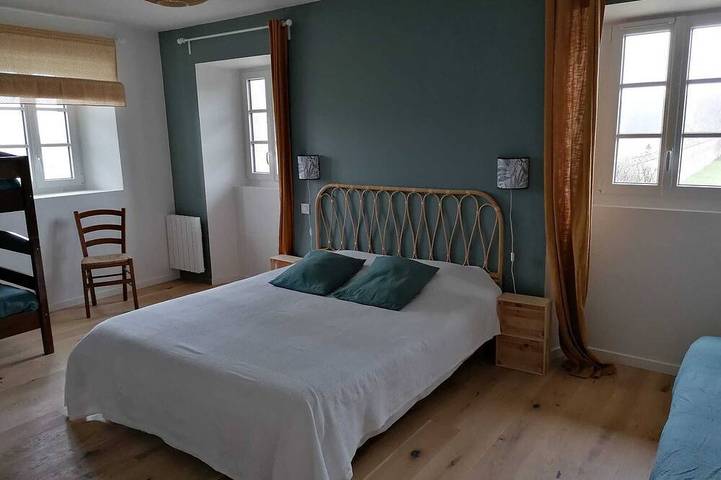 Location de vacances pour 17 personnes, avec jardin à Ville-Saint-Jacques - 3