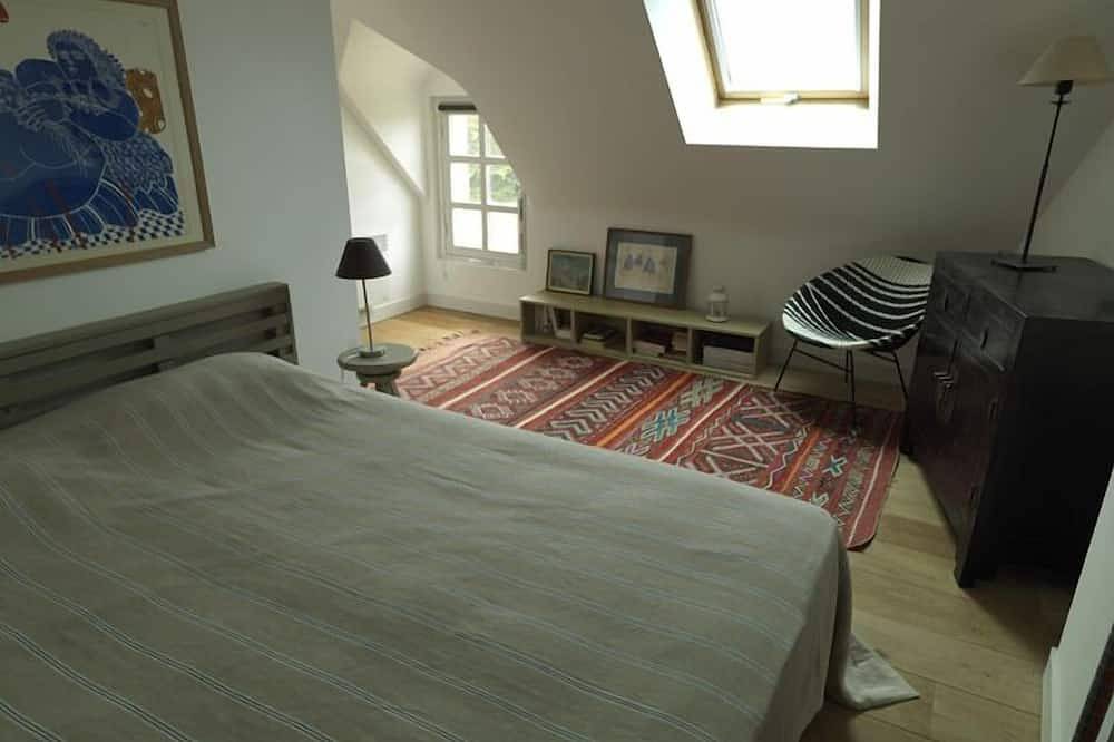 Haus in dem Dorf Sainte Barbe in Plouharnel, Côte des Mégalithes