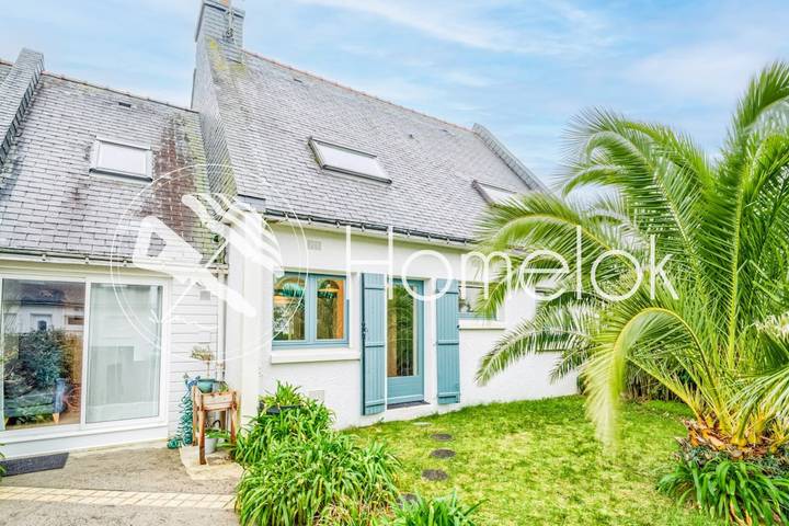 Location de vacances pour 6 personnes, avec terrasse et jardin, adapté aux familles dans Plage De La Falaise