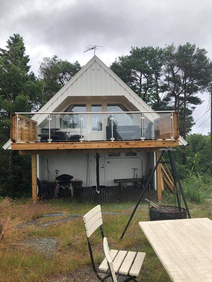 Ferienhaus für 6 Personen, mit Ausblick und Garten in Grimstad