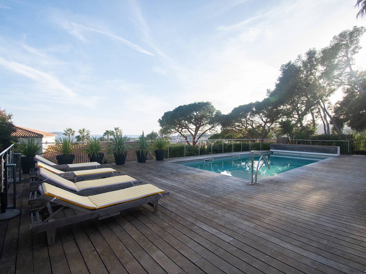 Carqueiranne: Charming Villa with Pool, Sea View, for 8 Guests in Carqueiranne, Toulon region