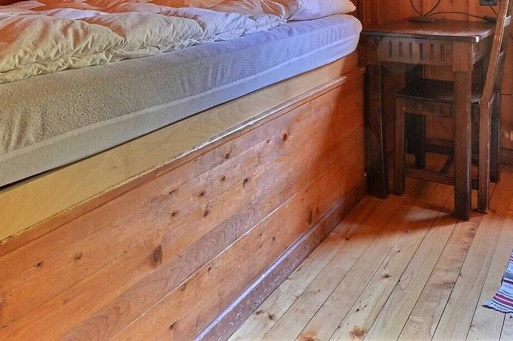 Chalet rustique confortable sur 2 étages pour 7 à 8 personnes, salon, cuisine séparée avec lave-vais in Grimentz, Anniviers