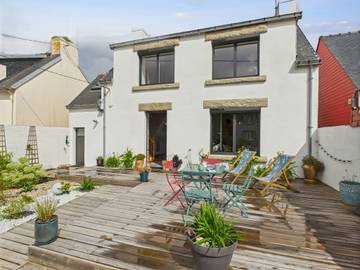 Location de vacances pour 6 personnes, avec terrasse et jardin à Guilvinec