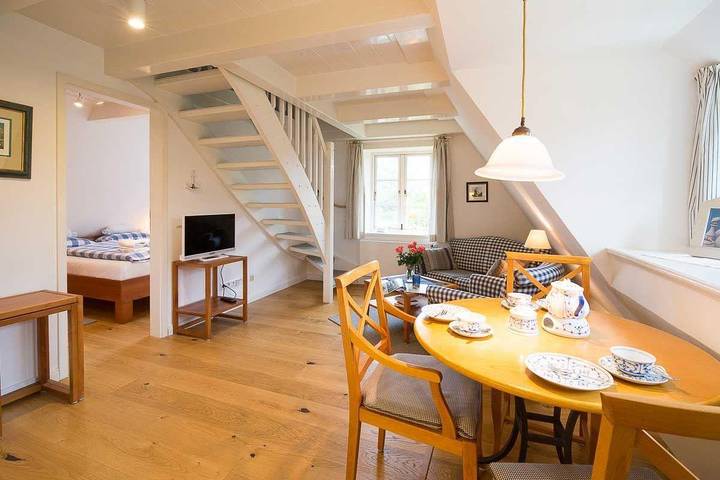 Ferienwohnung für 3 Personen, mit Terrasse und Garten in Süddorf