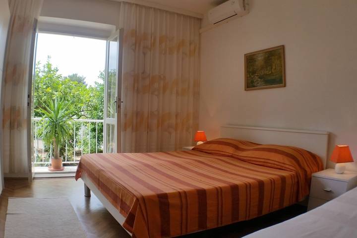 Ferienwohnung für 8 Personen, mit Balkon/Terrasse
