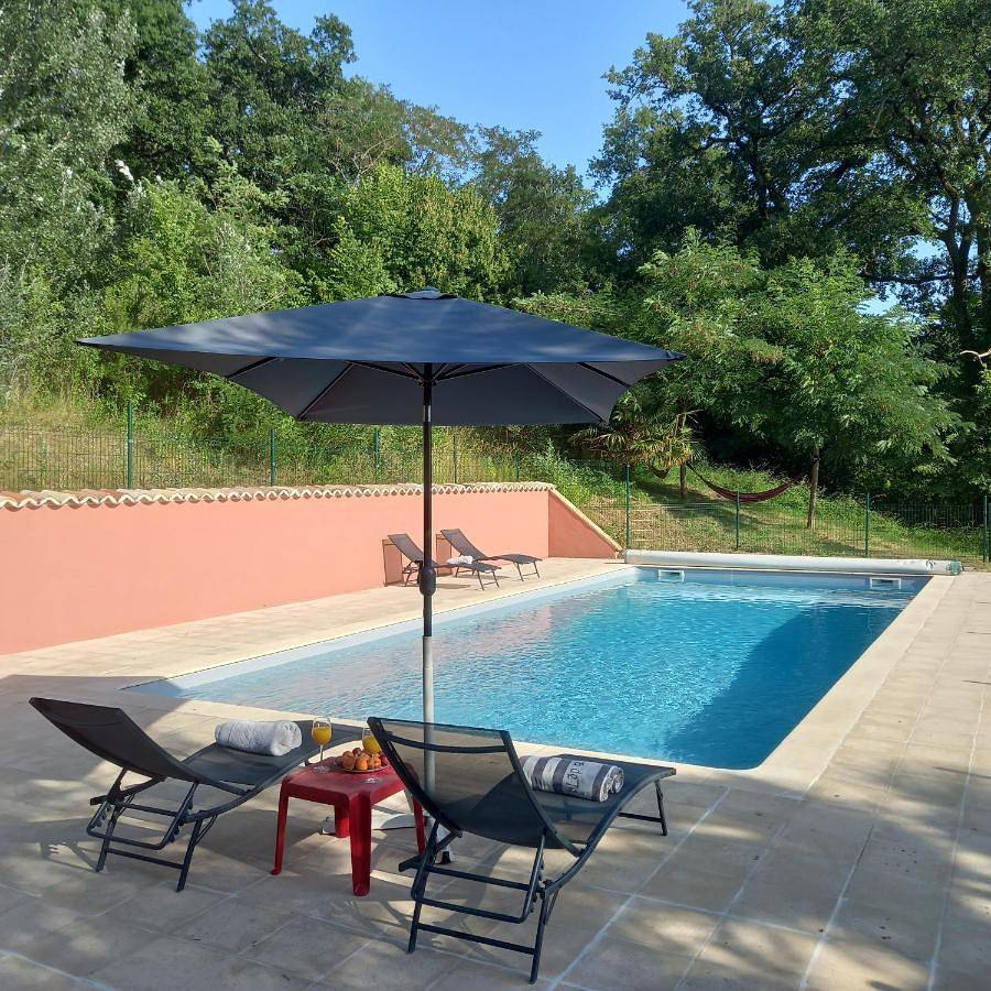 Chambre d'étape et Gîte de séjour- Domainesalamandre-fr - Piscine, Nature, Gr65 et Télétravail in Lauzerte, Quercy