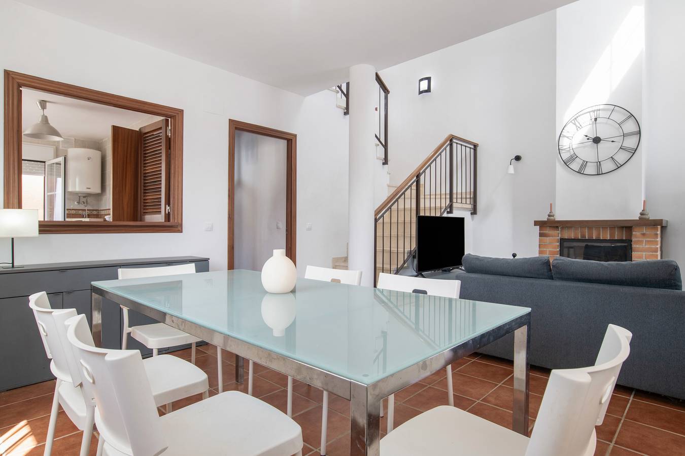 Ferienhaus 'Las Lagunetas' mit Bergblick, Gemeinschaftspool und privater Terrasse in Wakana, Benalup-Casas Viejas